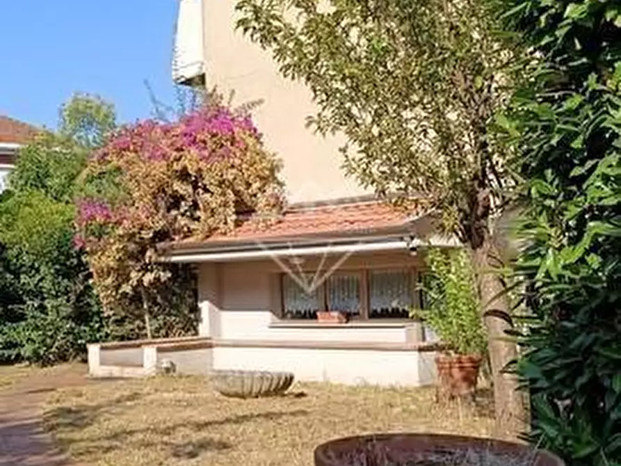 Immagine 8 di Casa semindipendente in vendita  a Carrara