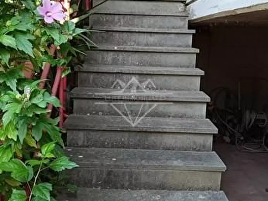 Immagine 19 di Casa semindipendente in vendita  a Carrara