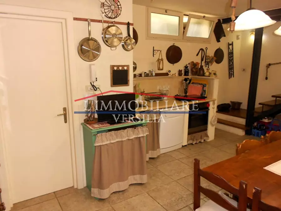 Immagine 79 di Villetta a schiera in vendita  a Pietrasanta