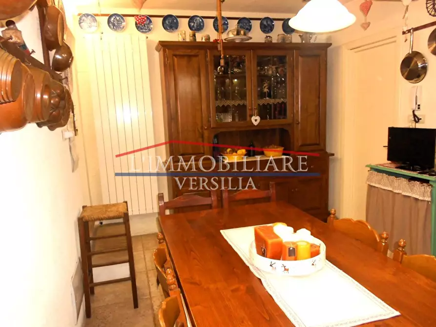 Immagine 78 di Villetta a schiera in vendita  a Pietrasanta