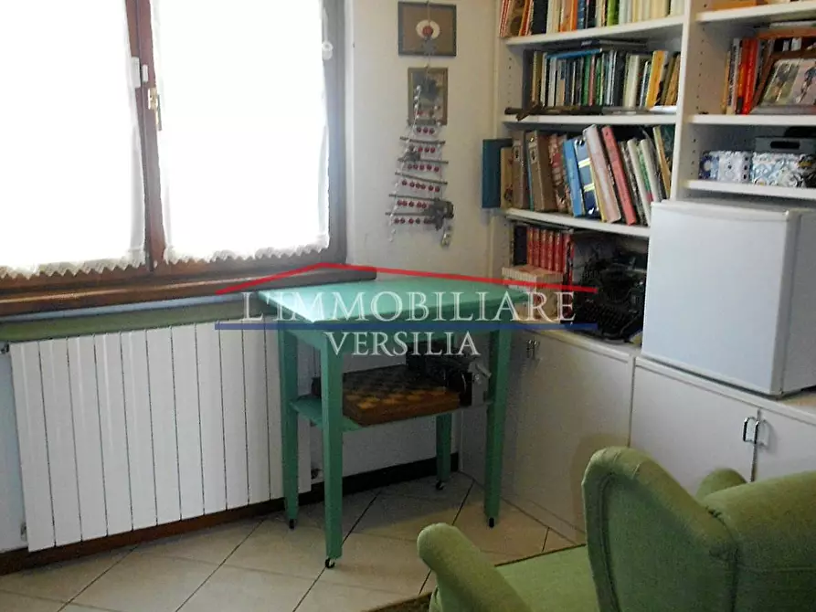 Immagine 52 di Villetta a schiera in vendita  a Pietrasanta