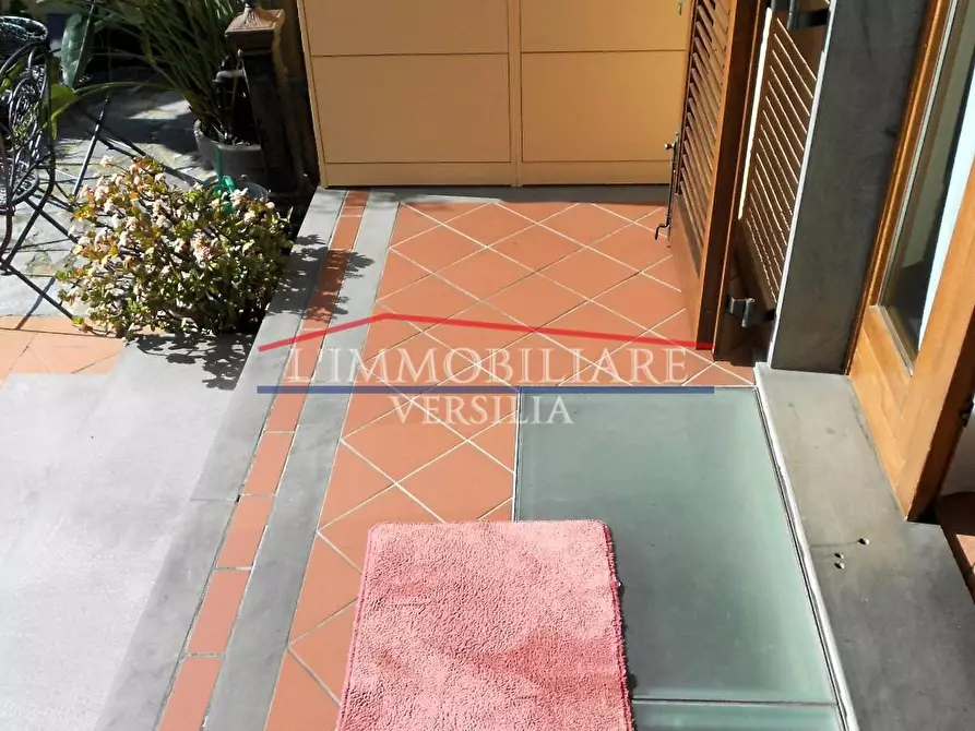 Immagine 89 di Villetta a schiera in vendita  a Pietrasanta