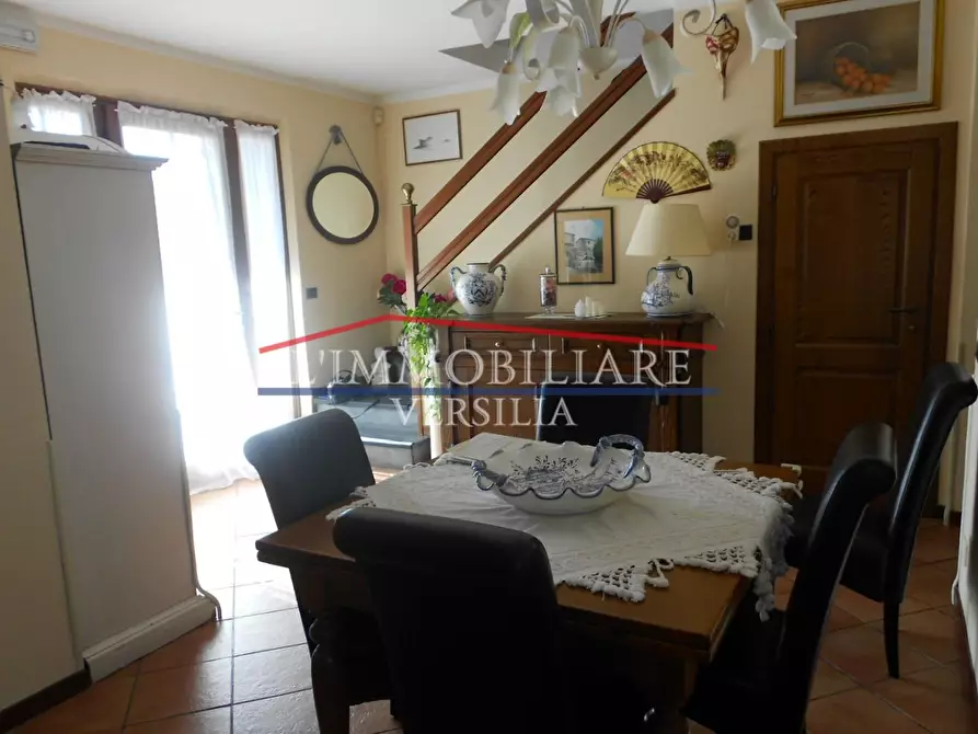 Immagine 12 di Villetta a schiera in vendita  a Pietrasanta