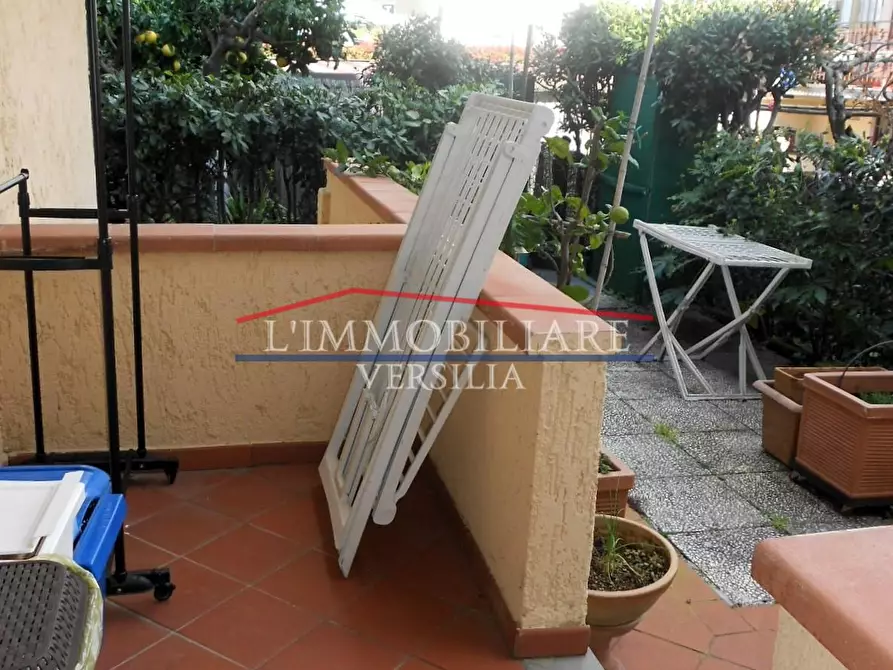 Immagine 61 di Villetta a schiera in vendita  a Pietrasanta