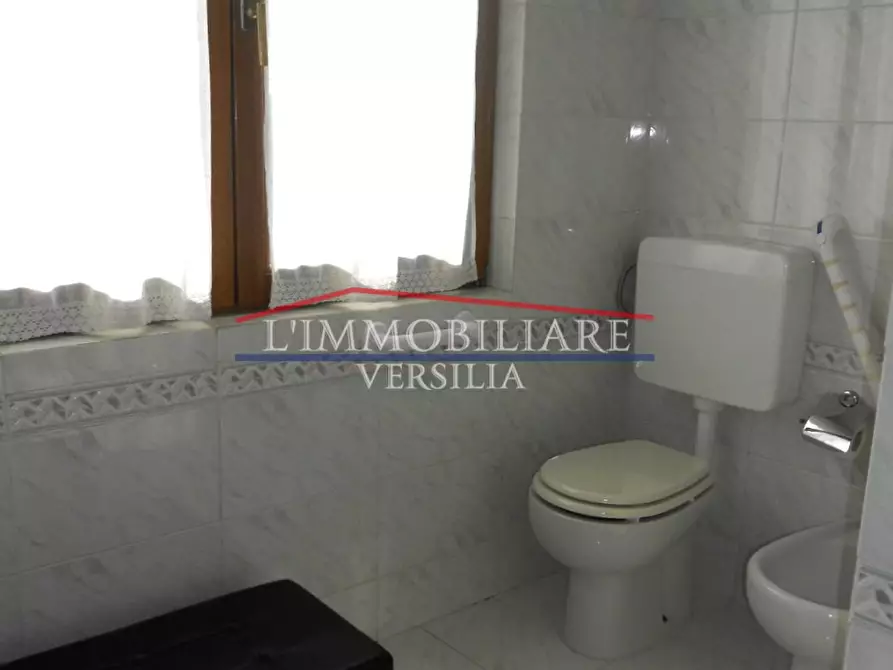 Immagine 45 di Villetta a schiera in vendita  a Pietrasanta