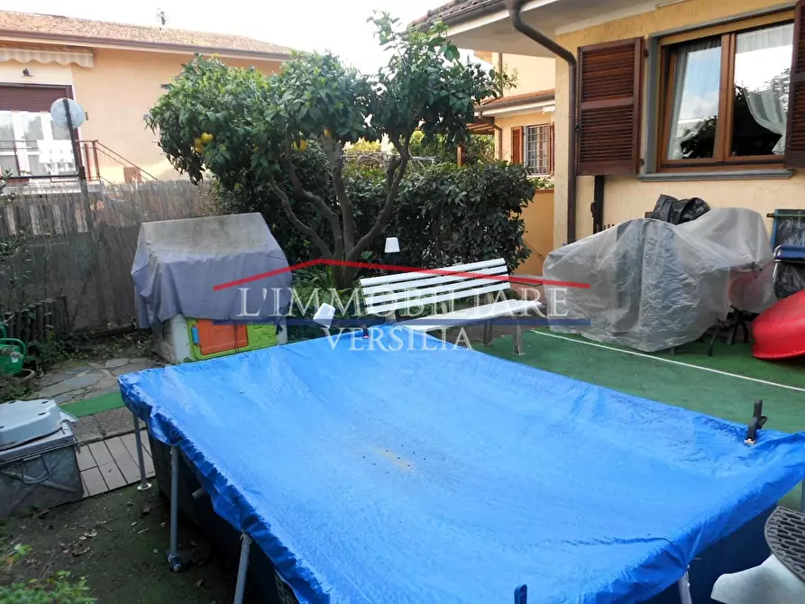 Immagine 27 di Villetta a schiera in vendita  a Pietrasanta