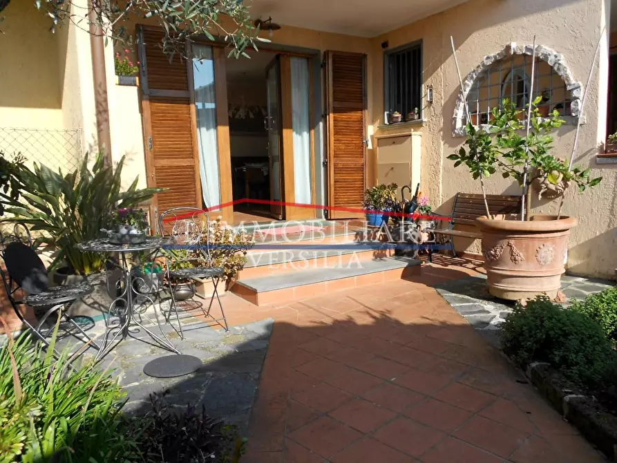 Immagine 8 di Villetta a schiera in vendita  a Pietrasanta
