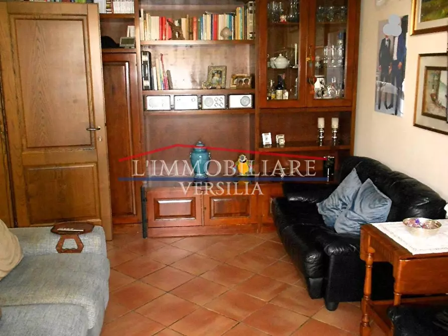 Immagine 21 di Villetta a schiera in vendita  a Pietrasanta