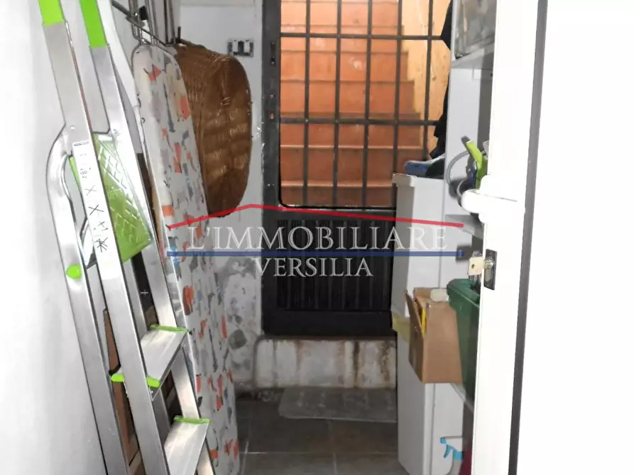 Immagine 87 di Villetta a schiera in vendita  a Pietrasanta