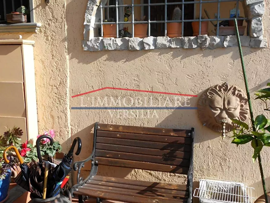 Immagine 3 di Villetta a schiera in vendita  a Pietrasanta
