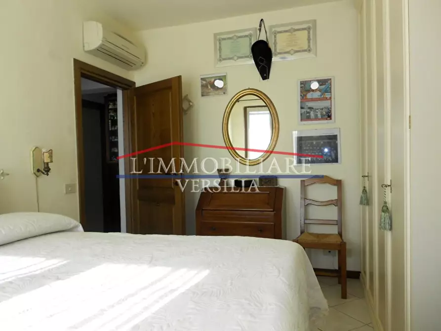 Immagine 49 di Villetta a schiera in vendita  a Pietrasanta