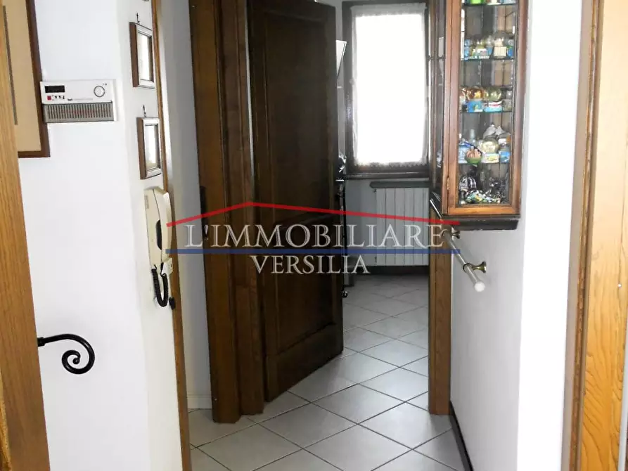 Immagine 51 di Villetta a schiera in vendita  a Pietrasanta