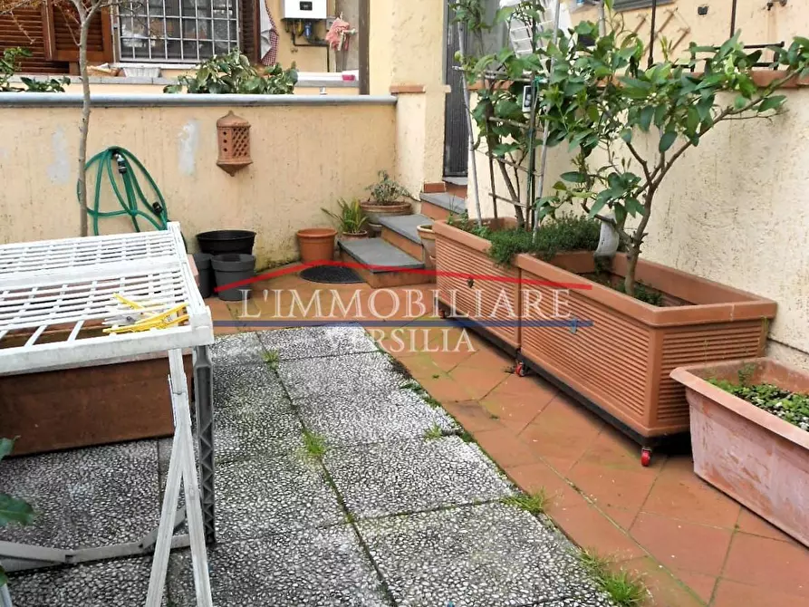 Immagine 70 di Villetta a schiera in vendita  a Pietrasanta