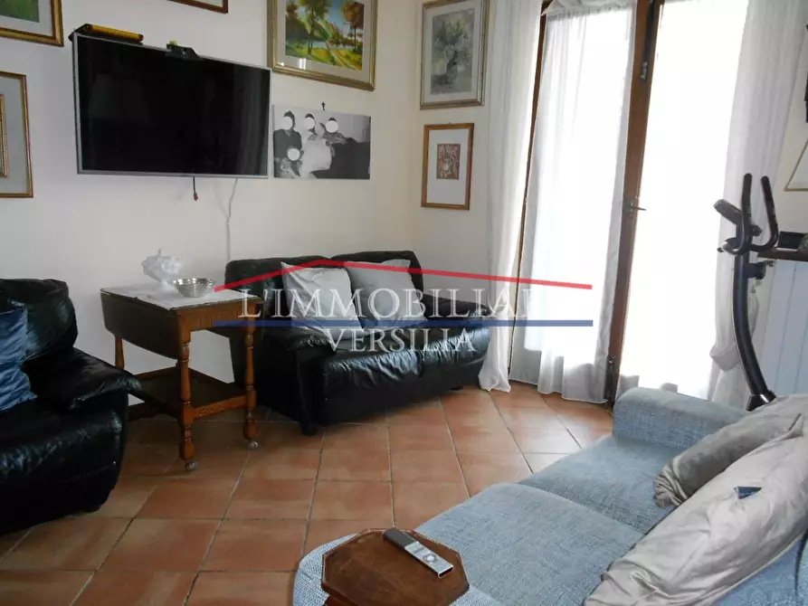 Immagine 20 di Villetta a schiera in vendita  a Pietrasanta