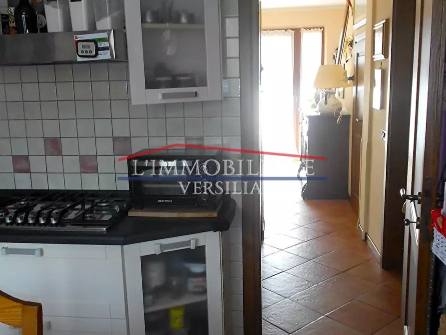 Immagine 14 di Villetta a schiera in vendita  a Pietrasanta