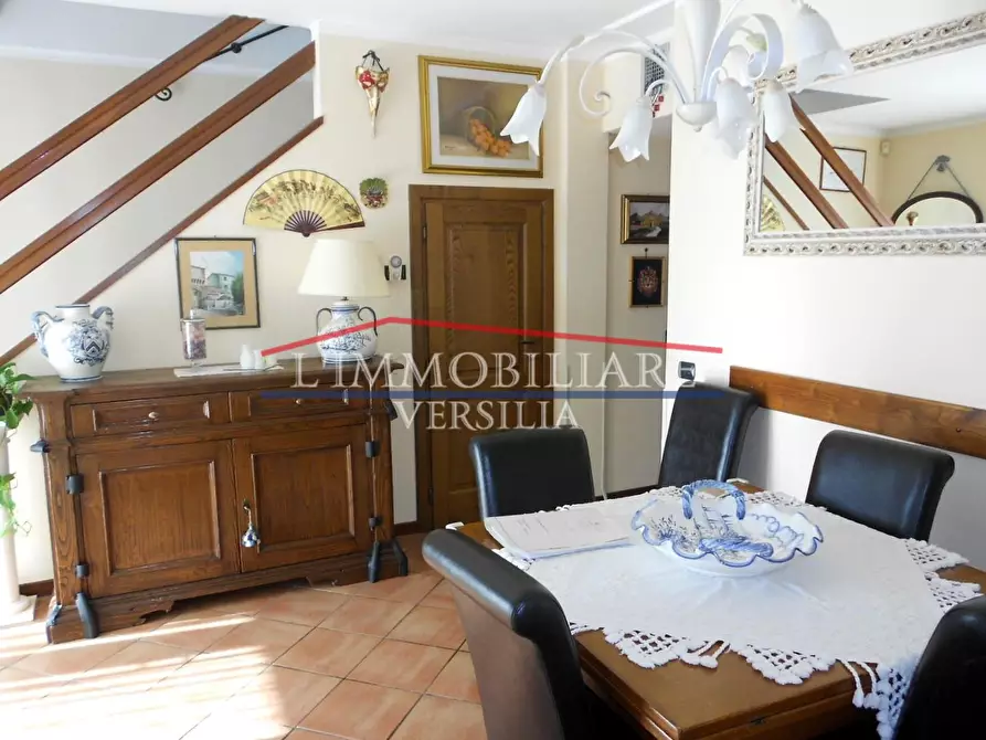 Immagine 31 di Villetta a schiera in vendita  a Pietrasanta