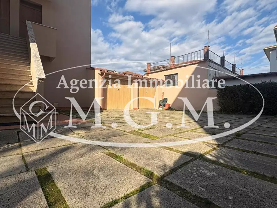 Immagine 2 di Appartamento in vendita  a Pontedera