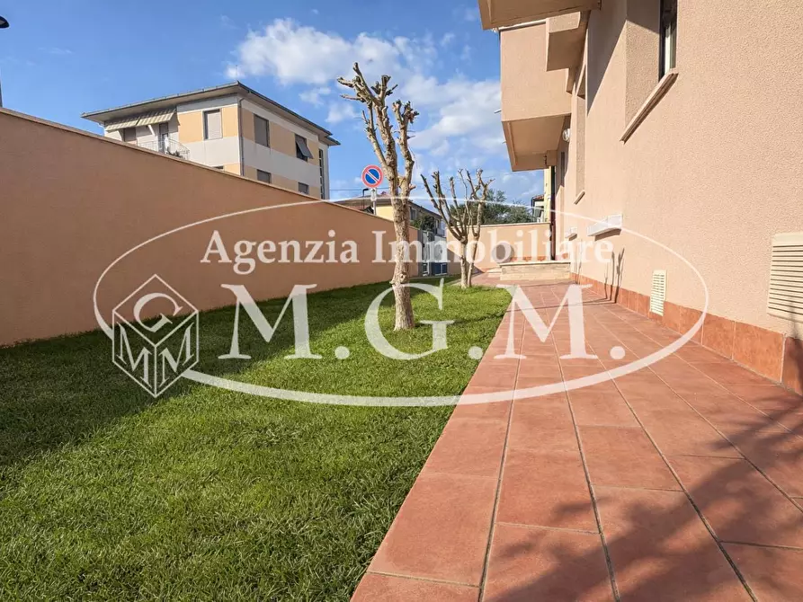 Immagine 18 di Appartamento in vendita  a Pontedera