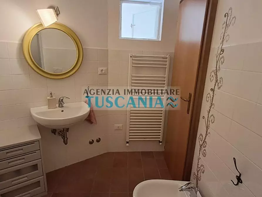 Immagine 11 di Appartamento in vendita  a Casale Marittimo