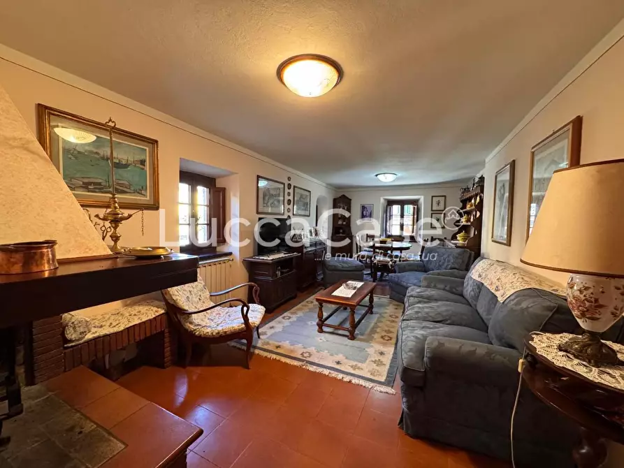 Immagine 4 di Casa semindipendente in vendita  a Borgo A Mozzano