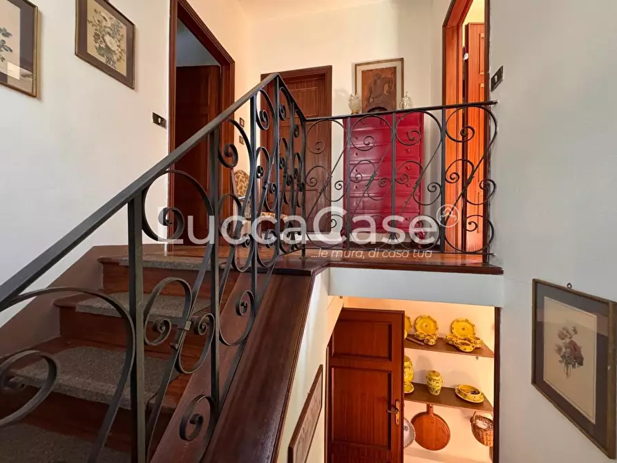 Immagine 13 di Casa semindipendente in vendita  a Borgo A Mozzano