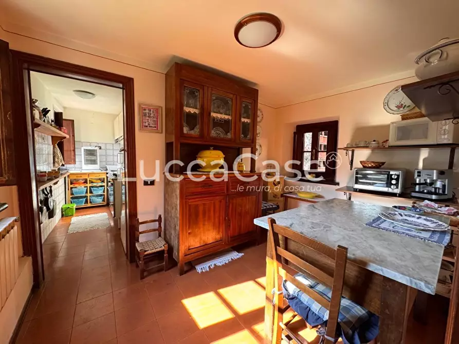 Immagine 9 di Casa semindipendente in vendita  a Borgo A Mozzano