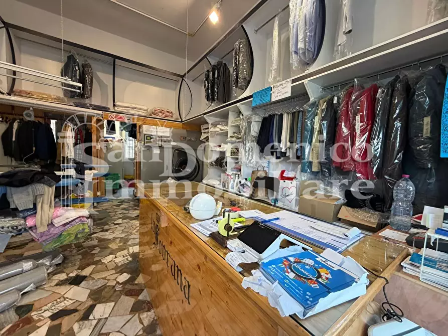 Immagine 9 di Attività commerciale in vendita  a Pisa