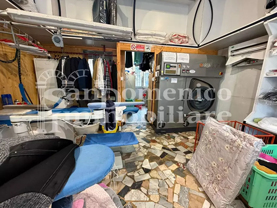 Immagine 6 di Attività commerciale in vendita  a Pisa