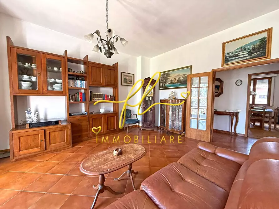 Immagine 12 di Appartamento in vendita  a Rosignano Marittimo