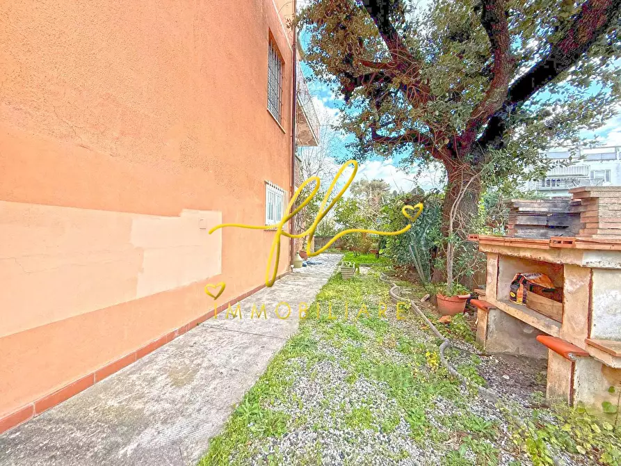 Immagine 43 di Appartamento in vendita  a Rosignano Marittimo