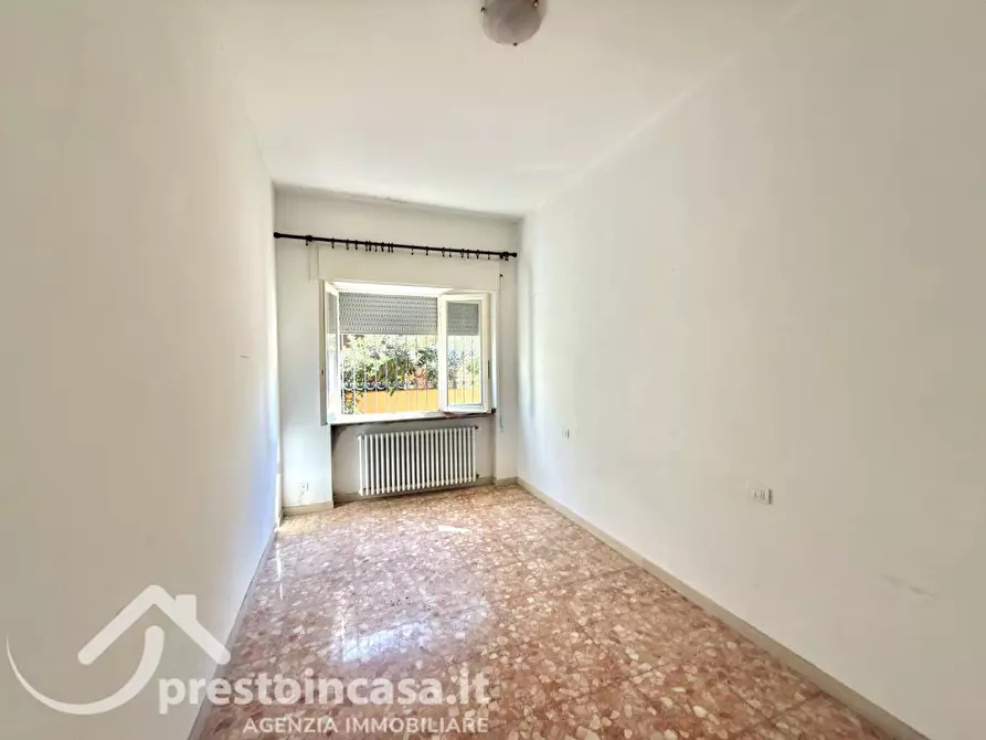 Immagine 19 di Appartamento in vendita  a Viareggio