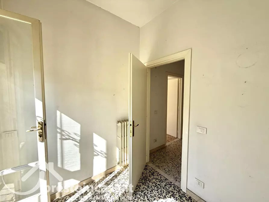 Immagine 5 di Appartamento in vendita  a Viareggio