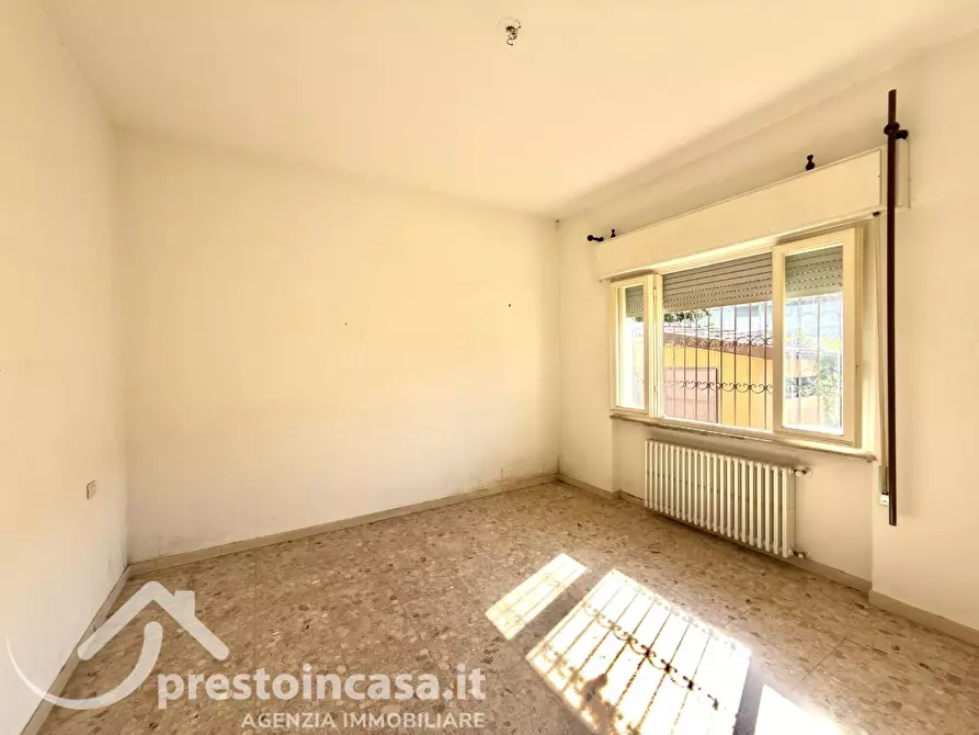 Immagine 14 di Appartamento in vendita  a Viareggio