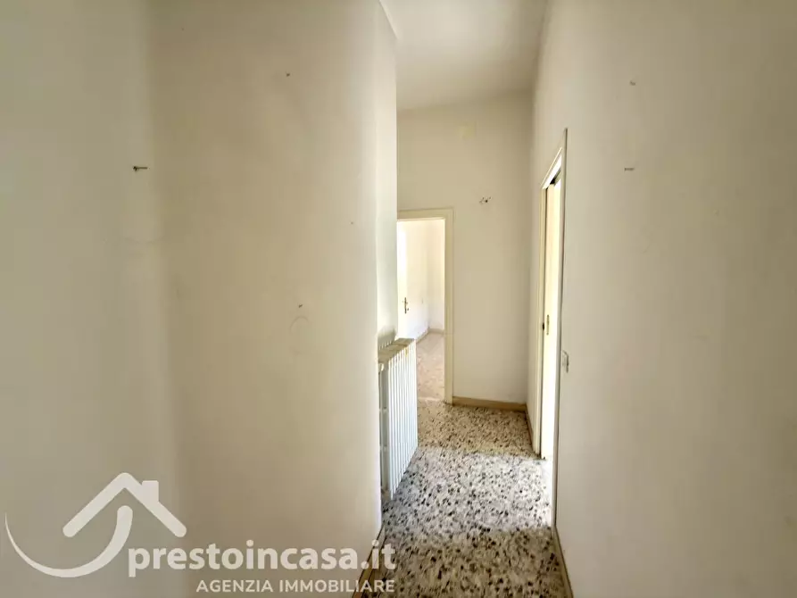 Immagine 22 di Appartamento in vendita  a Viareggio