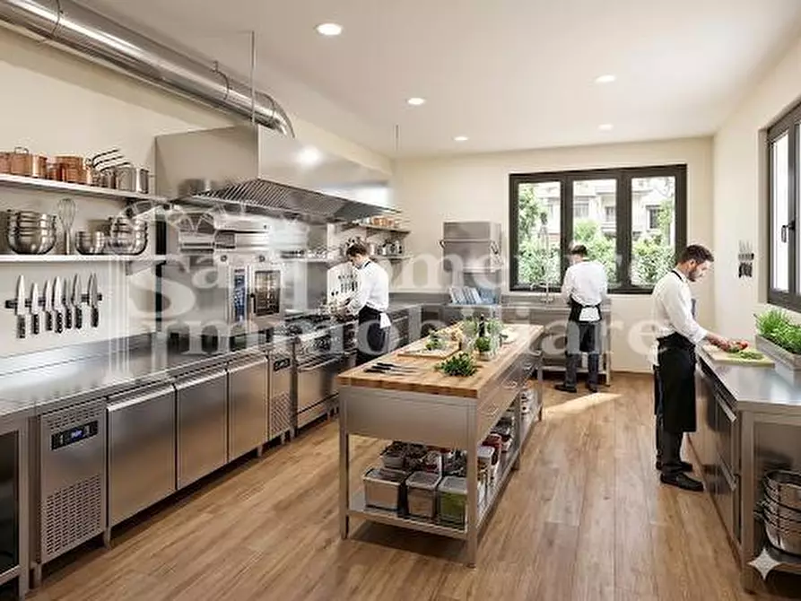 Immagine 3 di Locale commerciale in affitto  a Cascina