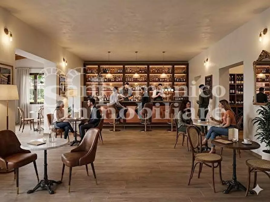 Immagine 1 di Locale commerciale in affitto  a Cascina