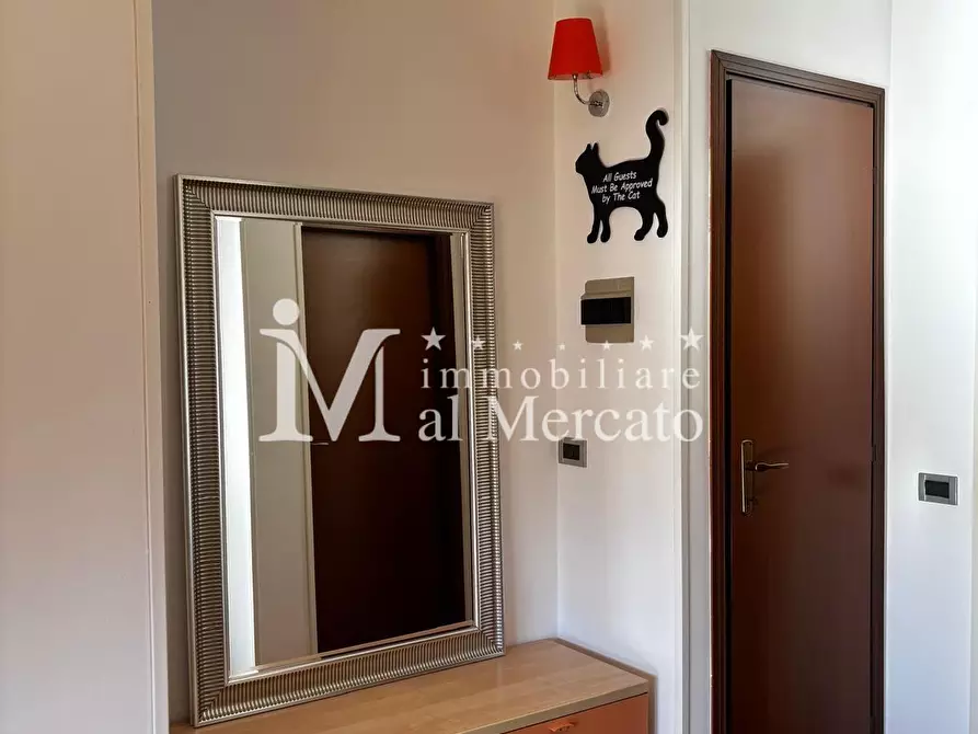 Immagine 2 di Appartamento in vendita  a Viareggio