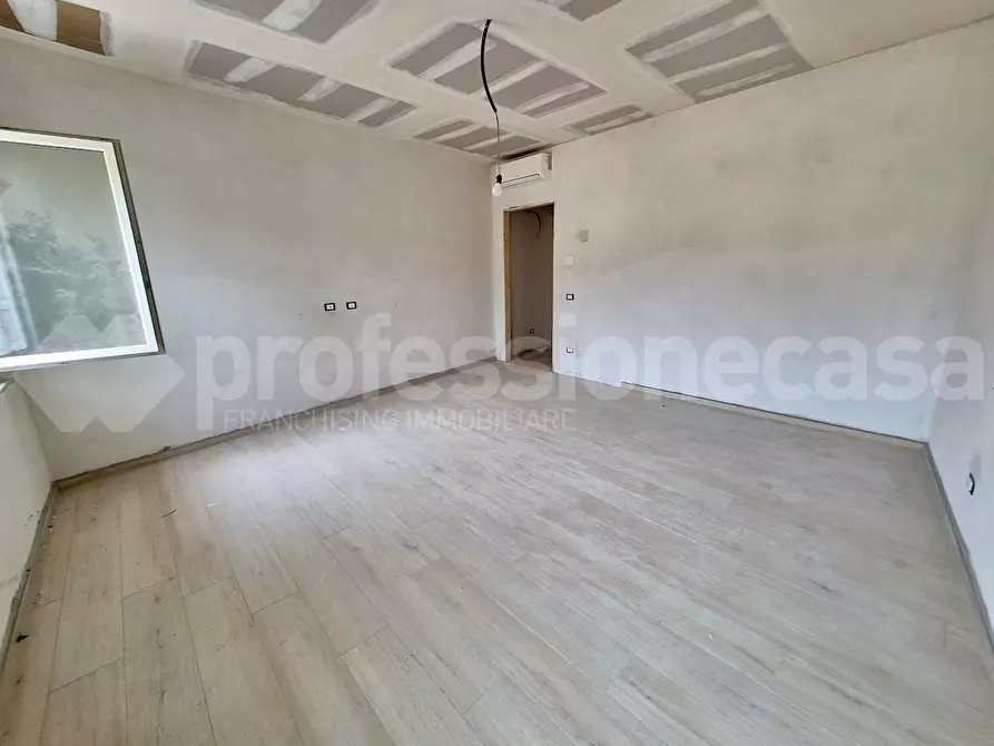 Immagine 11 di Appartamento in vendita  a Pisa