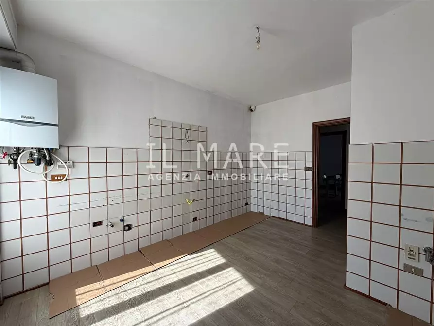 Immagine 12 di Appartamento in vendita  a Massa