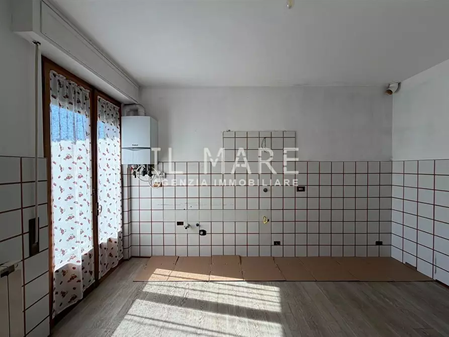 Immagine 10 di Appartamento in vendita  a Massa