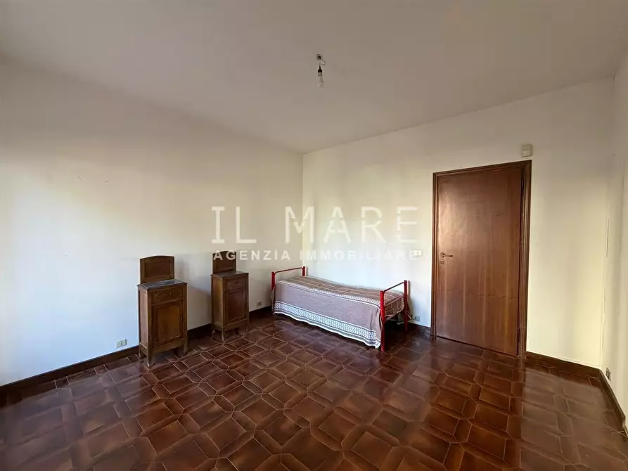 Immagine 17 di Appartamento in vendita  a Massa