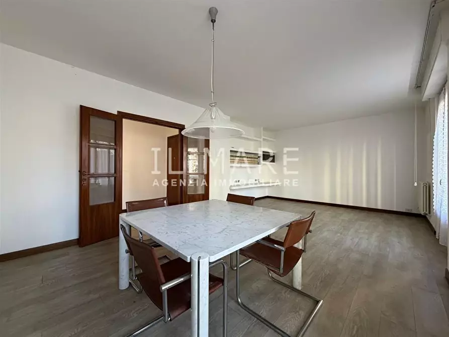 Immagine 8 di Appartamento in vendita  a Massa