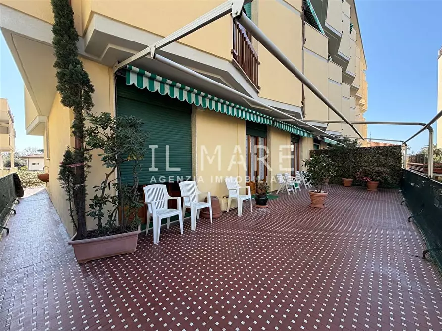 Immagine 4 di Appartamento in vendita  a Massa