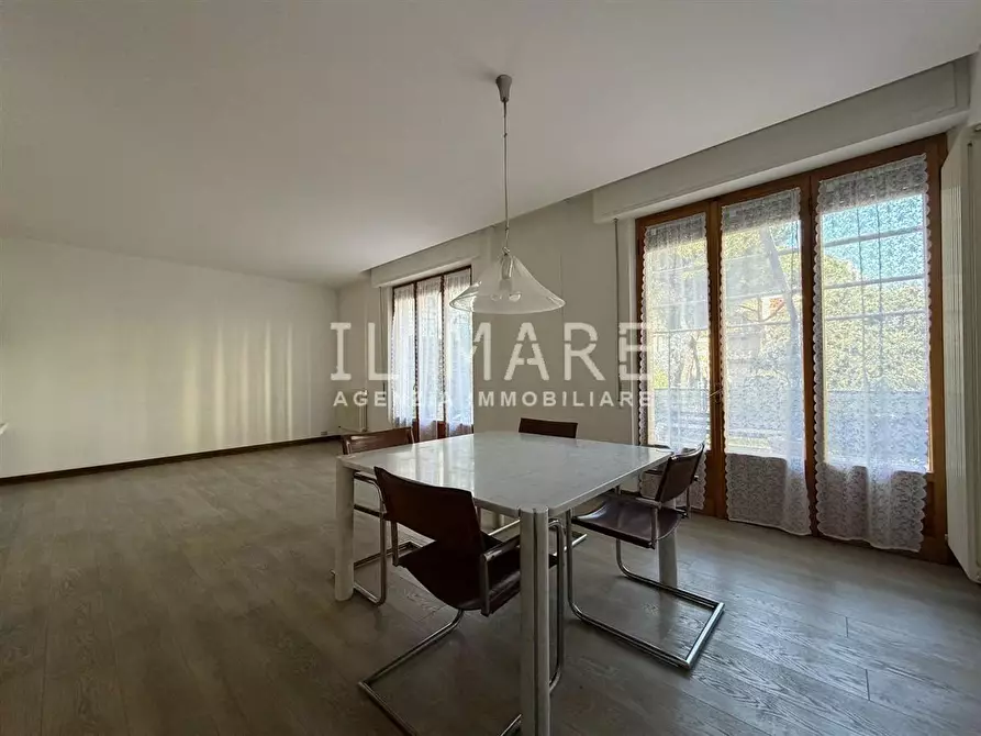 Immagine 9 di Appartamento in vendita  a Massa