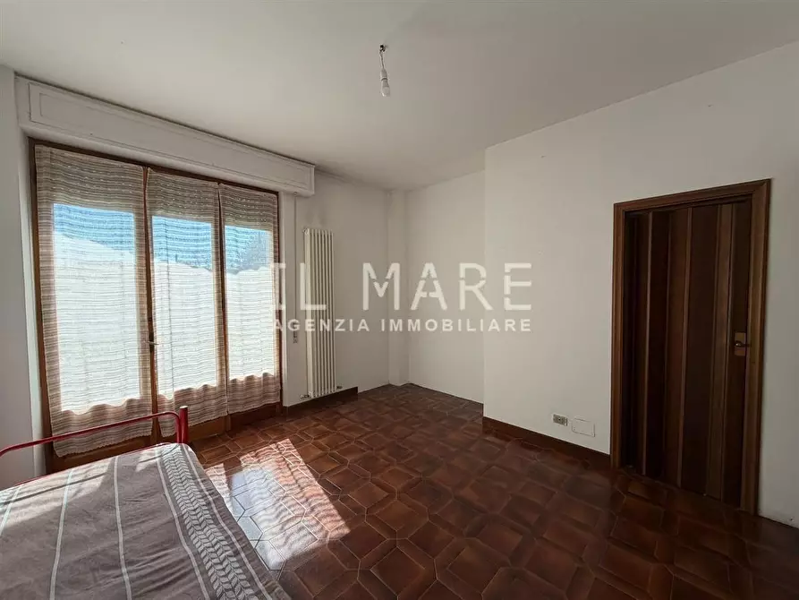 Immagine 15 di Appartamento in vendita  a Massa