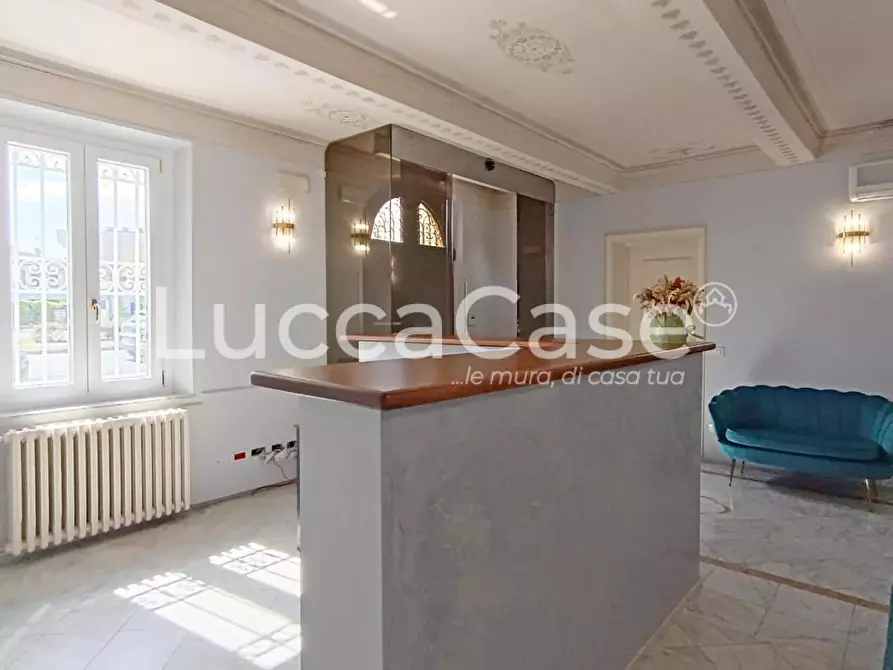 Immagine 29 di Ufficio in affitto  a Lucca