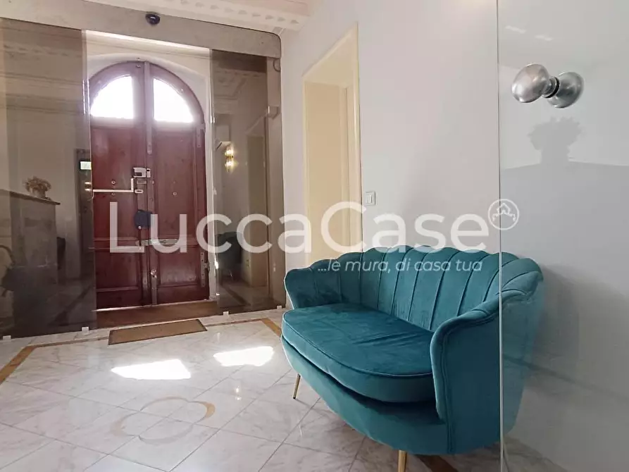 Immagine 4 di Ufficio in affitto  a Lucca