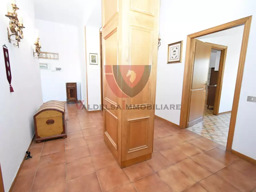 Immagine 17 di Appartamento in vendita  a Colle Di Val D'elsa