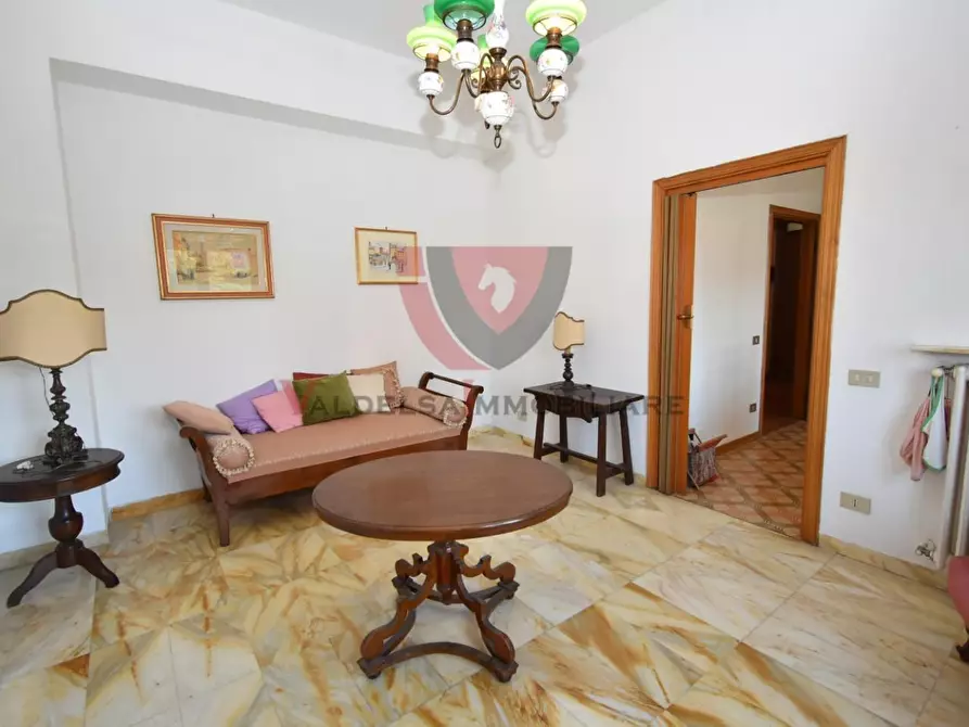 Immagine 13 di Appartamento in vendita  a Colle Di Val D'elsa