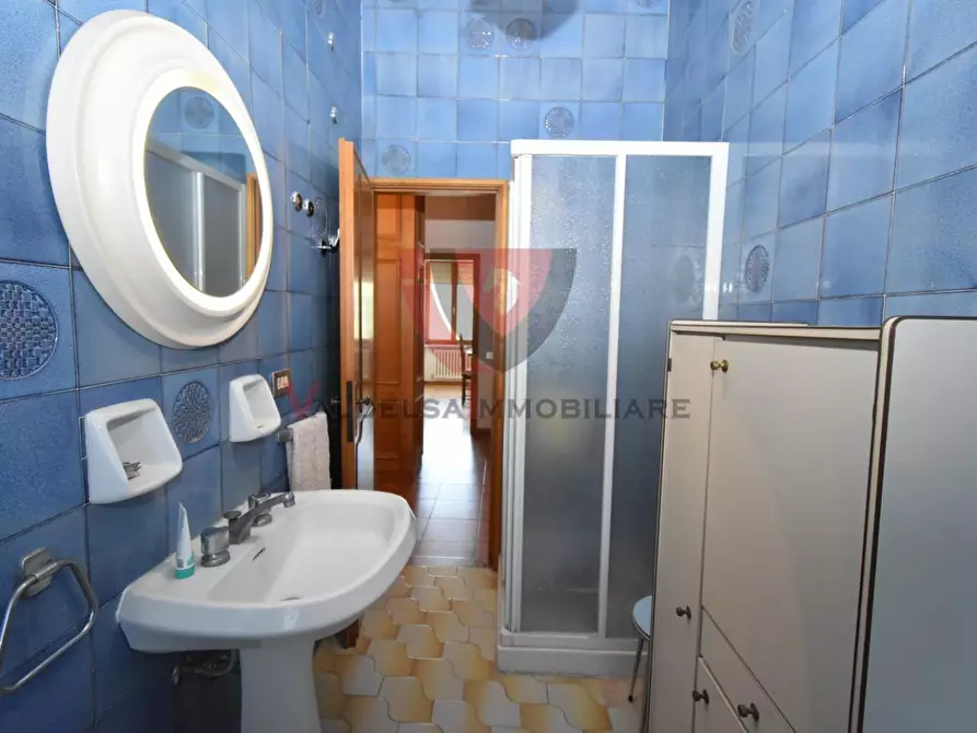 Immagine 25 di Appartamento in vendita  a Colle Di Val D'elsa